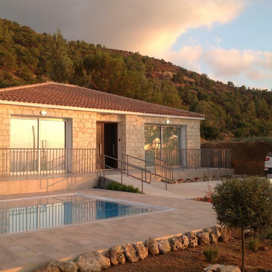 Pomos Idol Exceptional Beach Villa Exterior photo